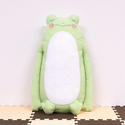 画像ギャラリー No.008のサムネイル画像 / 「トレバ」,限定プライズ“おやすみBIG抱きまくら〜かえる〜”が登場