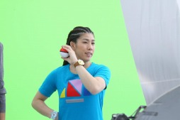 画像ギャラリー No.003のサムネイル画像 / 「ポケモン サン・ムーン」吉田沙保里さん出演の新CM「しれんサポーター」篇が1月31日に放映開始