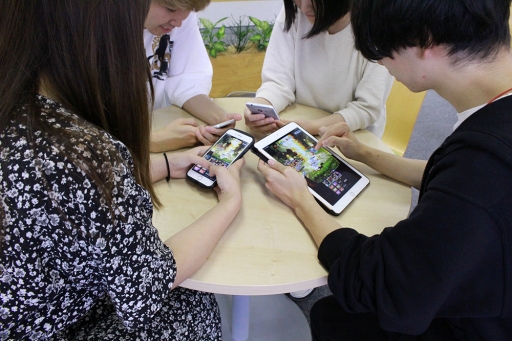 画像ギャラリー No.005のサムネイル画像 / 「グラサマ」初のプレイヤー交流会が東京,大阪にて開催。第1回東京開催は8月25日