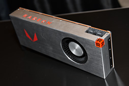 画像集#003のサムネイル/［SIGGRAPH］AMDの本気GPU「Radeon RX Vega」がついに発表。「GTX 1080をしのぐ理論性能」で399ドル（税別）から。8月14日発売