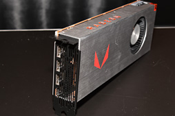 画像集#006のサムネイル/［SIGGRAPH］AMDの本気GPU「Radeon RX Vega」がついに発表。「GTX 1080をしのぐ理論性能」で399ドル（税別）から。8月14日発売