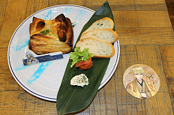 画像ギャラリー No.006のサムネイル画像 / TOWER RECORDS CAFEの「Fate/EXTELLA」コラボカフェレポート。サーヴァントをモチーフにしたコラボメニューを楽しんで,限定コースターをもらおう