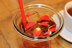 画像ギャラリー No.009のサムネイル画像 / TOWER RECORDS CAFEの「Fate/EXTELLA」コラボカフェレポート。サーヴァントをモチーフにしたコラボメニューを楽しんで,限定コースターをもらおう