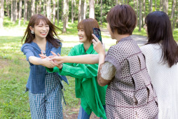 画像ギャラリー No.003のサムネイル画像 / 「乃木恋」1000万ダウンロード突破。記念ムービー“1期生で行こう!”配信決定