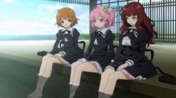 画像ギャラリー No.014のサムネイル画像 / そうだ アニメ,見よう:第116回は“武器×美少女”をテーマにした「アサルトリリィ BOUQUET」。シャフトが描く“リリィ”達の物語