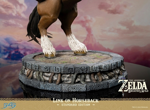 画像集#006のサムネイル/「ゼルダの伝説　ブレス オブ ザ ワイルド」より，大馬にまたがったリンクの全高約56センチのハイエンドスタチューが登場
