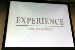 画像ギャラリー No.001のサムネイル画像 / 「エクスペリエンス創設10周年記念イベント」が開催。新作「黄泉ヲ裂ク華」や「新釈・剣の街の異邦人 〜黒の宮殿〜」,そして記念コラボが続々と発表に