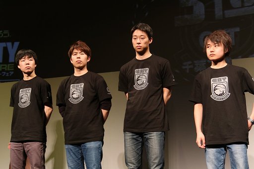 画像ギャラリー No.013のサムネイル画像 / 「コール オブ デューティ インフィニット・ウォーフェア」全国大学生対抗戦の決勝大会をレポート。俳優の山田孝之さんがゲストで登壇