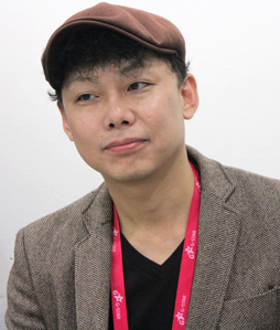 ꡼ No.004Υͥ / G-Star 2016ϡWhite DaySwan Songפϡ͸ιưλҤα̿롣ȯCEOؤΥ󥿥ӥ塼ǥǤΥץåǺ