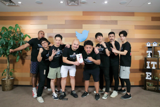 画像ギャラリー No.011のサムネイル画像 / 最強若手芸人を決する「ローモバチャレンジカップ」優勝決戦をレポート。やり込みあり,引きこもりあり,一大決戦を制したのは鬼越トマホーク