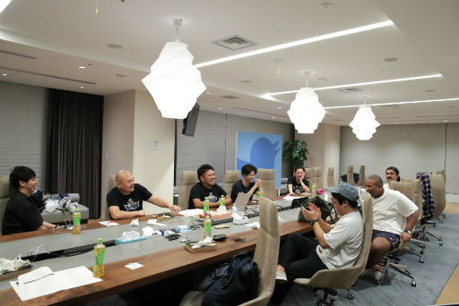 画像ギャラリー No.013のサムネイル画像 / 最強若手芸人を決する「ローモバチャレンジカップ」優勝決戦をレポート。やり込みあり,引きこもりあり,一大決戦を制したのは鬼越トマホーク