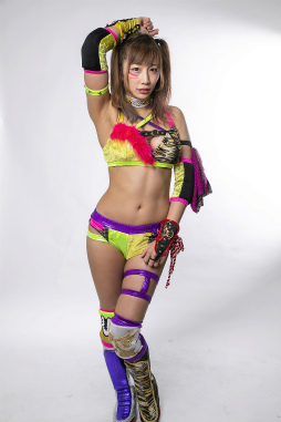 画像ギャラリー No.011のサムネイル画像 / 「ロードモバイル」,女子プロレスラー10人が参戦する“スターダム対抗戦 第2弾”を開催