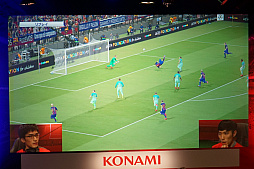 画像ギャラリー No.007のサムネイル画像 / 「ウイニングイレブン 2017」世界決勝への切符を手にしたのは,まやげか氏とじょー氏。「PES LEAGUE ROAD TO CARDIFF」アジア地域決勝をレポート