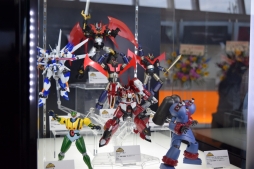 画像ギャラリー No.001のサムネイル画像 / スパロボ25周年記念イベント「鋼の超感謝祭2016」が開催。「スーパーロボット大戦V」の発表や,プレミアムライブで盛り上がったステージの模様をレポート