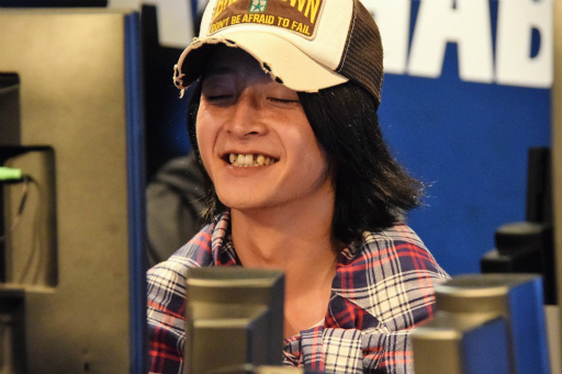 画像ギャラリー No.012のサムネイル画像 / 「鉄拳7」日本一を決める公式大会に向けた戦いが早くもスタート。最初に決勝大会行きの切符を手にしたのはバッツ選手