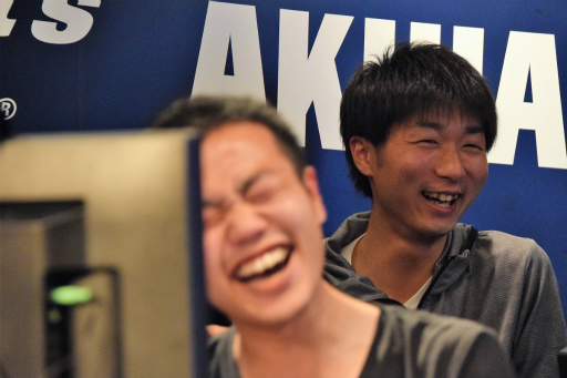 画像ギャラリー No.023のサムネイル画像 / 「鉄拳7」日本一を決める公式大会に向けた戦いが早くもスタート。最初に決勝大会行きの切符を手にしたのはバッツ選手