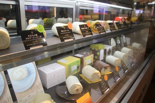 画像ギャラリー No.008のサムネイル画像 / 「おさわり探偵 なめこ栽培キット」シリーズの“なめこ”と，ロールケーキ専門店「ARINCO」とのコラボ第3弾を実施