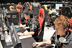 画像ギャラリー No.006のサムネイル画像 / 「PUBG JAPAN SERIES Season1 Grade1」,後半戦となるPhase2が開幕。SunSister Suicider'sが首位に立ち,V3 FOXが追い上げるDay4レポート