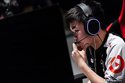 ���������꡼ No.014�Υ���ͥ������ / ��PUBG JAPAN SERIES��Season2 Grade1 Day5��ݡ��ȡ����ꤷ�����Ӥ�Team RAYZE����̤�Ω�ġ������ꥹ�Ԥ��������Ÿ��