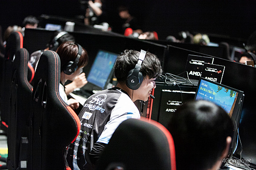 ���������꡼ No.040�Υ���ͥ������ / ��PUBG JAPAN SERIES��Season2 Grade1 Day5��ݡ��ȡ����ꤷ�����Ӥ�Team RAYZE����̤�Ω�ġ������ꥹ�Ԥ��������Ÿ��