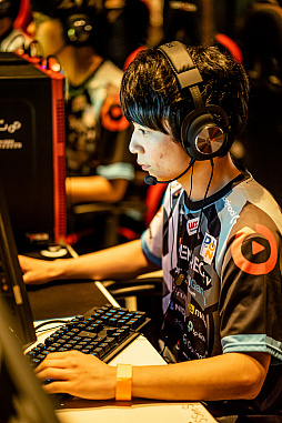 画像ギャラリー No.005のサムネイル画像 / 「PUBG JAPAN SERIES」Season3を制し,2つの国際大会に出場したDetonatioN Gaming WhiteのSSeeS選手インタビューをお届け