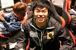 画像ギャラリー No.003のサムネイル画像 / 「PUBG JAPAN SERIES」,Grade1で活躍し続ける3チームの1つV3 FOXのManju選手インタビュー