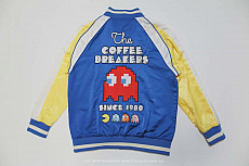 画像ギャラリー No.006のサムネイル画像 / 「パックマン40周年メモリアルブルゾン」の受注受付がスタート。ミュージックビデオでダンサーが着用したブルゾンを再現