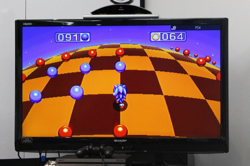 画像ギャラリー No.010のサムネイル画像 / シリーズ最新作「ソニックマニア」先行体験会レポート。飯塚 隆氏をはじめとする開発陣が“2Dソニック”の魅力を解説した