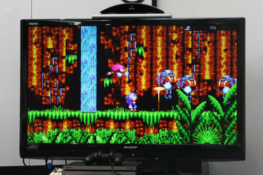 画像ギャラリー No.011のサムネイル画像 / シリーズ最新作「ソニックマニア」先行体験会レポート。飯塚 隆氏をはじめとする開発陣が“2Dソニック”の魅力を解説した