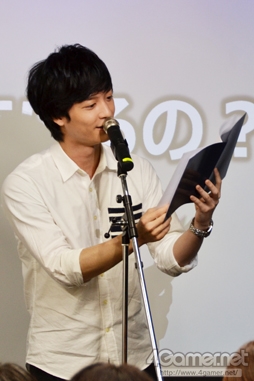 画像ギャラリー No.008のサムネイル画像 / 梅原裕一郎さんとガラス越しの面会体験！　トークショーや朗読劇も行われた「囚われのパルマ」ガラス越しの面会イベントの模様をレポート