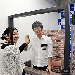 画像ギャラリー No.012のサムネイル画像 / 梅原裕一郎さんとガラス越しの面会体験！　トークショーや朗読劇も行われた「囚われのパルマ」ガラス越しの面会イベントの模様をレポート