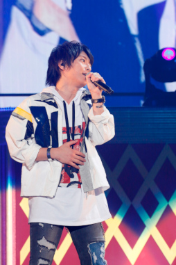 画像ギャラリー No.015のサムネイル画像 / 4グループ全14人が集結! 「B-PROJECT〜絶頂*エモーション〜」スペシャルライブイベント「SPARKLE*PARTY」の熱いステージをレポート