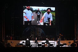 ꡼ No.016Υͥ / NieR:Automata FAN FESTIVAL 12022 쥿ǯ֥פݡȡ꡼ʤСϯɷबϪܤ