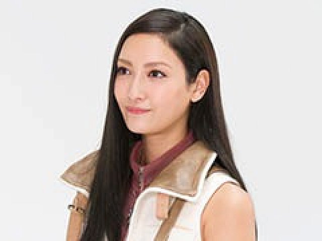 女優の菜々緒さんがffxiiiのライトニングを熱演 ディシディア ファイナルファンタジー オペラオムニア の新cm3本が5月13日より順次放送