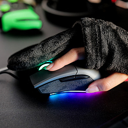 画像ギャラリー No.003のサムネイル画像 / Bauhutte,「着る毛布」のゲーマー向けモデル発売