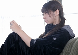 画像ギャラリー No.005のサムネイル画像 / ゲーマー向けの“着る”毛布「ダメ着4G」2020年モデルが11月発売決定