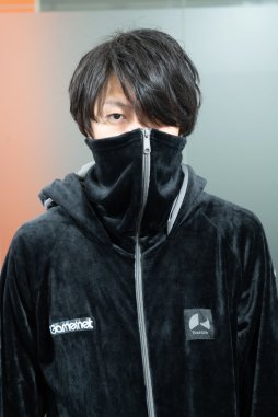 画像ギャラリー No.017のサムネイル画像 / Bauhutteのゲーマー向け“着る毛布”「ダメ着4G」に4Gamerコラボモデルが登場。その使用感をばっちり紹介