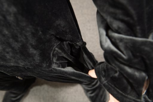 画像ギャラリー No.024のサムネイル画像 / Bauhutteのゲーマー向け“着る毛布”「ダメ着4G」に4Gamerコラボモデルが登場。その使用感をばっちり紹介