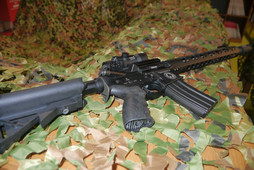 画像ギャラリー No.006のサムネイル画像 / 応募者が全員参加できる新作FPS「BLACK SQUAD」のCBT募集は10月12日にスタート。最強広報チームも決定したプレスカンファレンスをレポート