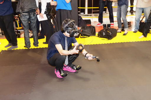 画像ギャラリー No.016のサムネイル画像 / カプコンのアミューズメント施設向けVRゲーム「特撮体感VR 大怪獣カプドン」を先行体験。最新テクノロジーによる究極の怪獣ごっこが楽しめる