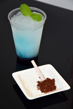 画像ギャラリー No.009のサムネイル画像 / 「文豪とアルケミスト」,ゲーム内の「食堂」で登場するメニューが食べられるコラボカフェをレポート