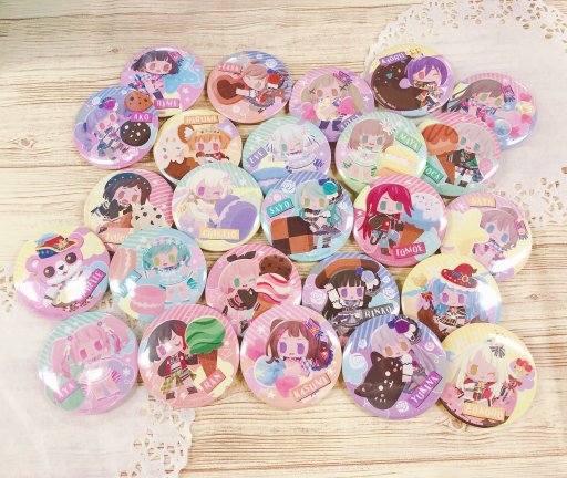 画像ギャラリー No.002のサムネイル画像 / 「バンドリ」が人気イラストレーター“ア・メリカ氏”がコラボ。缶バッジやポーチなどのグッズを発売