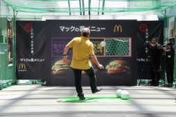 ���������꡼ No.015�Υ���ͥ������ / �ȥ��å����ο��͡ɥ������᤬���š����ޥ��ǡ֥����˥󥰥���֥� 2018�פȤΥ�������Ƥ��������줿�֥ޥå���΢��˥塼��ȯɽ����ݡ���