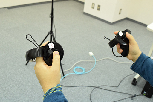 画像ギャラリー No.004のサムネイル画像 / 本日リリースのVR脱出ゲーム「エニグマスフィア〜透明球の謎」のプレイレポート。Oculus Touchによる細やかな手の動きと,協力プレイの楽しさが特徴