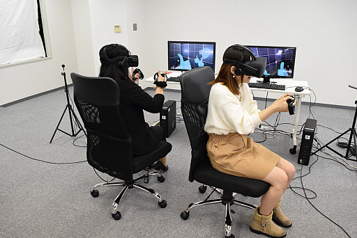 画像ギャラリー No.015のサムネイル画像 / 本日リリースのVR脱出ゲーム「エニグマスフィア〜透明球の謎」のプレイレポート。Oculus Touchによる細やかな手の動きと,協力プレイの楽しさが特徴