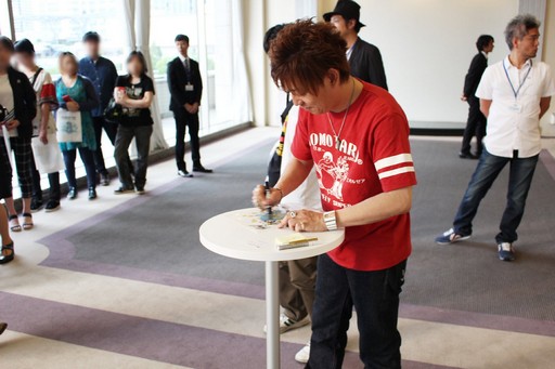 画像ギャラリー No.003のサムネイル画像 / 「FF30周年×横浜スペシャル生放送」をレポート。8人のFFシリーズプロデューサー&ディレクターが,その展望や思い出を語った