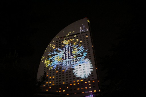 画像ギャラリー No.034のサムネイル画像 / 「FF30周年×横浜スペシャル生放送」をレポート。8人のFFシリーズプロデューサー&ディレクターが,その展望や思い出を語った