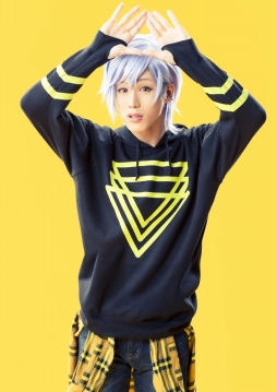 画像ギャラリー No.002のサムネイル画像 / 舞台「A3!」,碓氷真澄と斑鳩三角のソロビジュアルとキャストコメントが公開