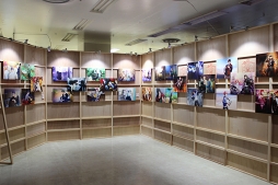 画像ギャラリー No.026のサムネイル画像 / 新生MANKAIカンパニーが展覧会を開催! つぼみから開花までのキセキをファンたちに贈ります。「A3!展」レポート