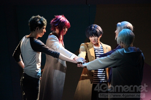 画像ギャラリー No.005のサムネイル画像 / 夢の舞台はきっと,どこまでも続いていく。「MANKAI STAGE『A3!』〜AUTUMN&WINTER 2019〜」ゲネプロ&囲み会見レポート